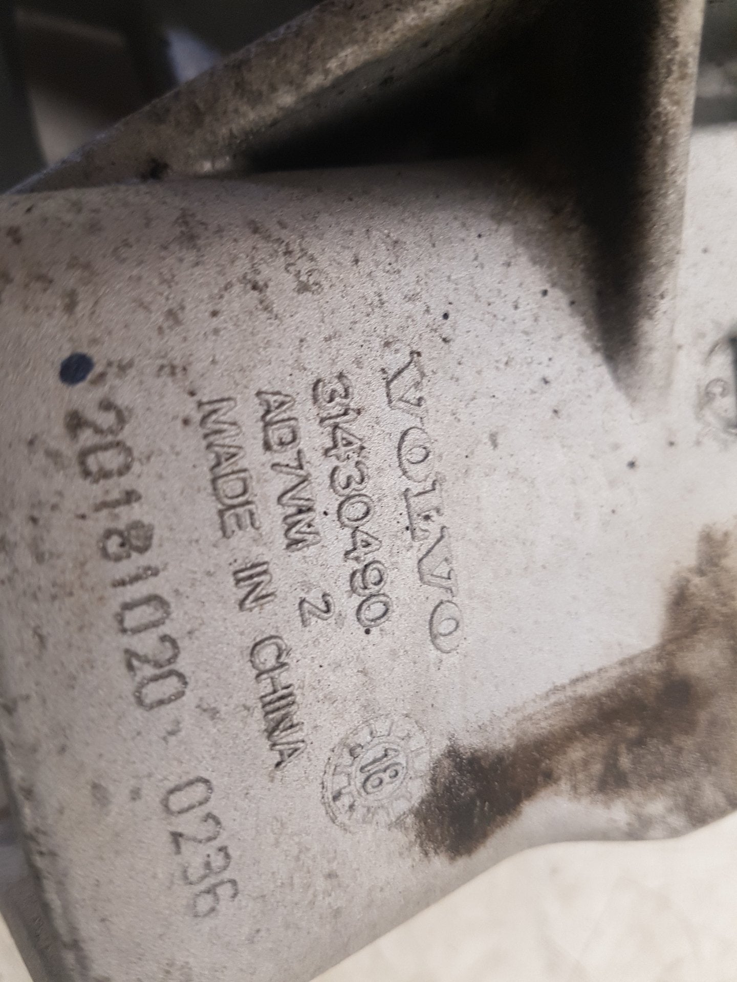 2017 - 2026 Volvo V60 II 225 Estate Right Engine Mount 31430490