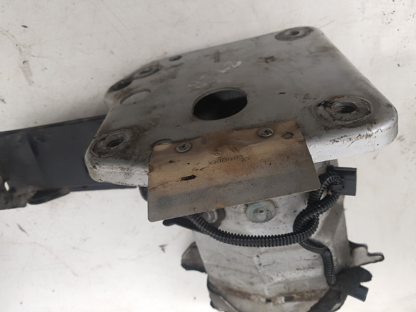 2008 - 2013 Volvo XC60 I 156 Estate PASSENGER SIDE CHASSIS CUT