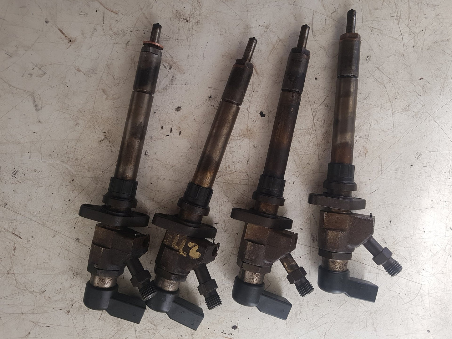 2008 - 2016 Volvo V70  Estate INJECTOR (DIESEL) SET