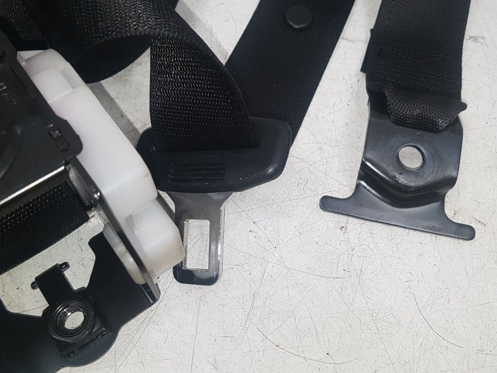 2005 - 2011 Saab 9-3 YS3F Saloon Left Rear Seat Belt 12757686