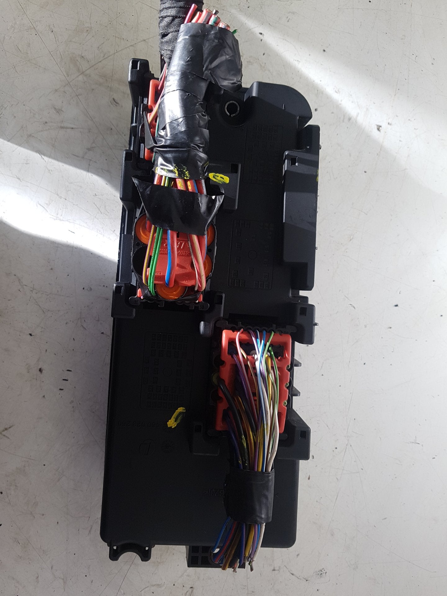 2010 Saab 9-3  Estate Engine Fuse Box 460 023 260