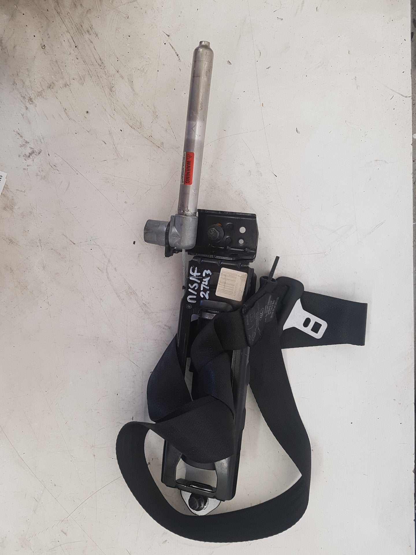 2006 - 2010 Volvo V50  Estate Left Front Seat Belt 8639693