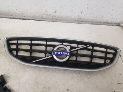 2013 - 2016 Volvo V40 III 525 Hatchback Bumper Grille 31353120