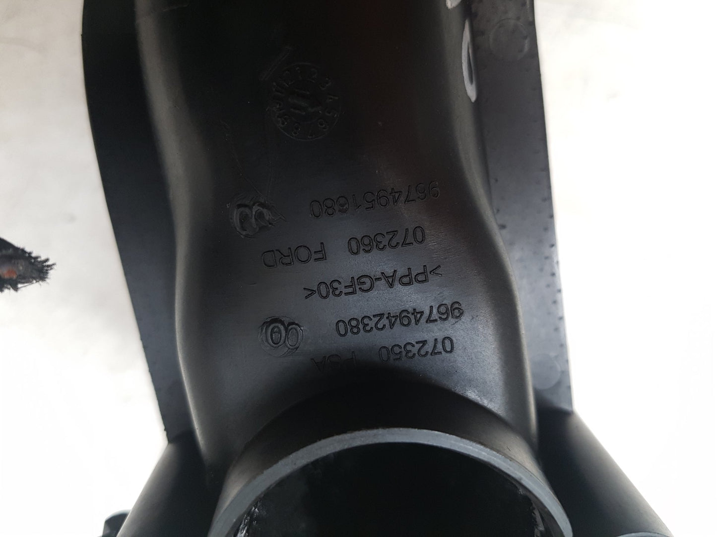 2004 - 2010 Volvo V50  Estate INTAKE PIPE 9674942380