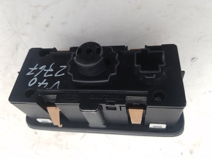 2015 - 2019 Volvo V40 Cross Country  Hatchback Headlight Switch 31443831