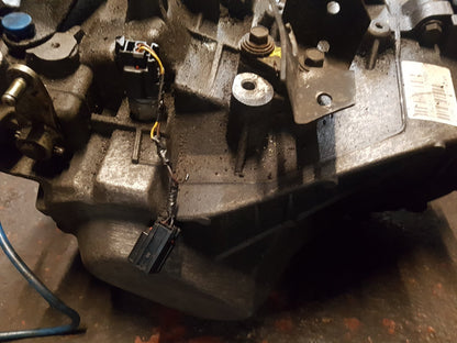 2003 - 2004 Volvo S40  Saloon Manual Gearbox 30616075