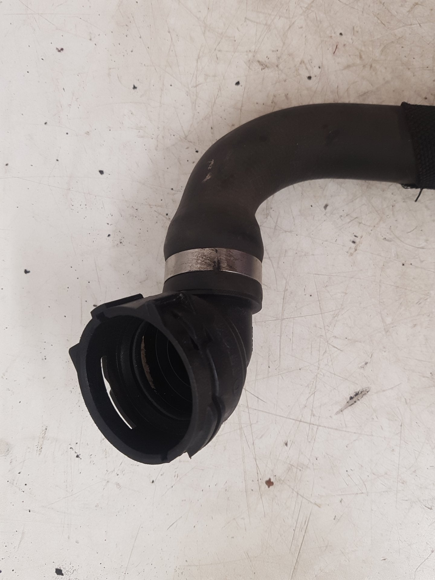 2013 - 2016 Volvo V40 III 525 Hatchback WATER HOSE 31319309