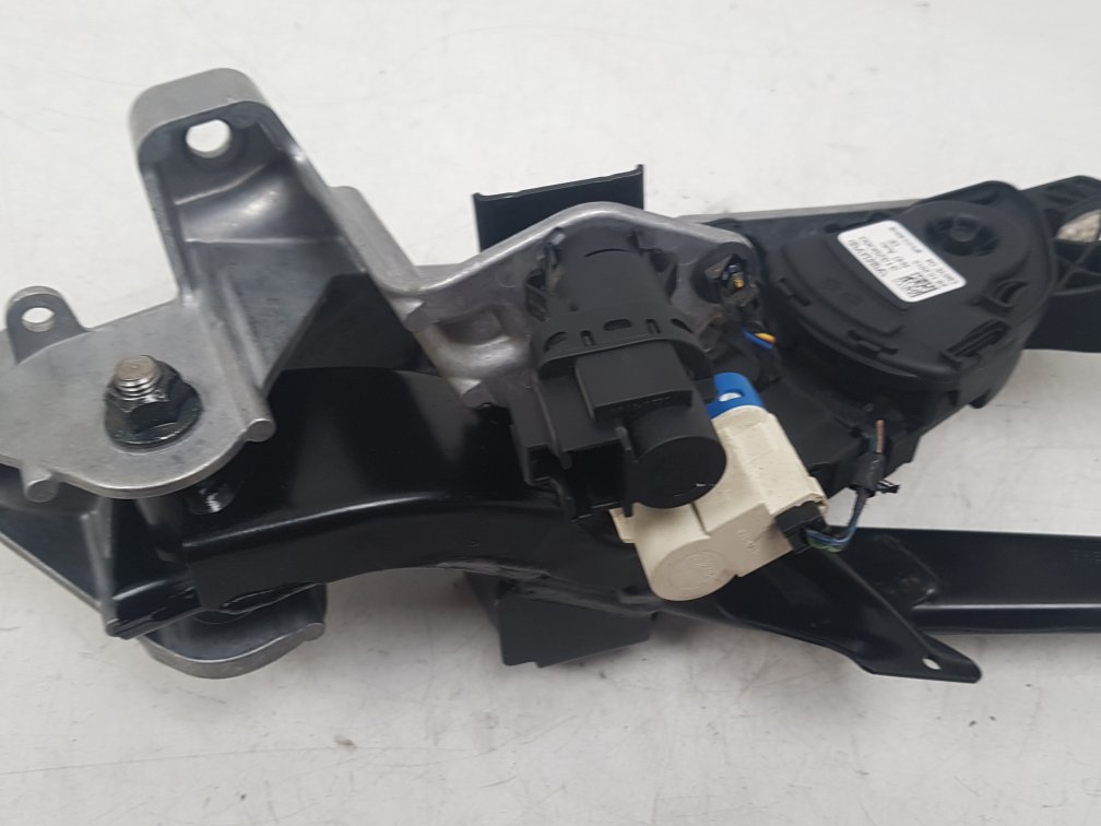 2010 - 2014 Volvo V60  Estate Accelerator Pedal 31329060