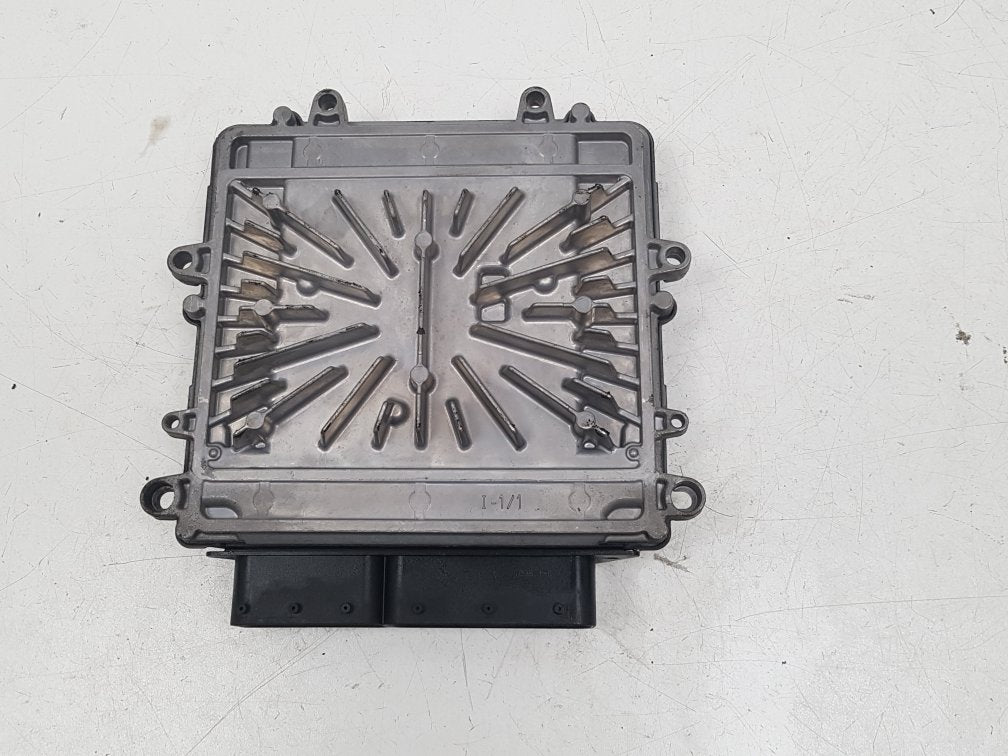 2005 - 2010 Volvo XC90  Estate Engine ECU 30729826
