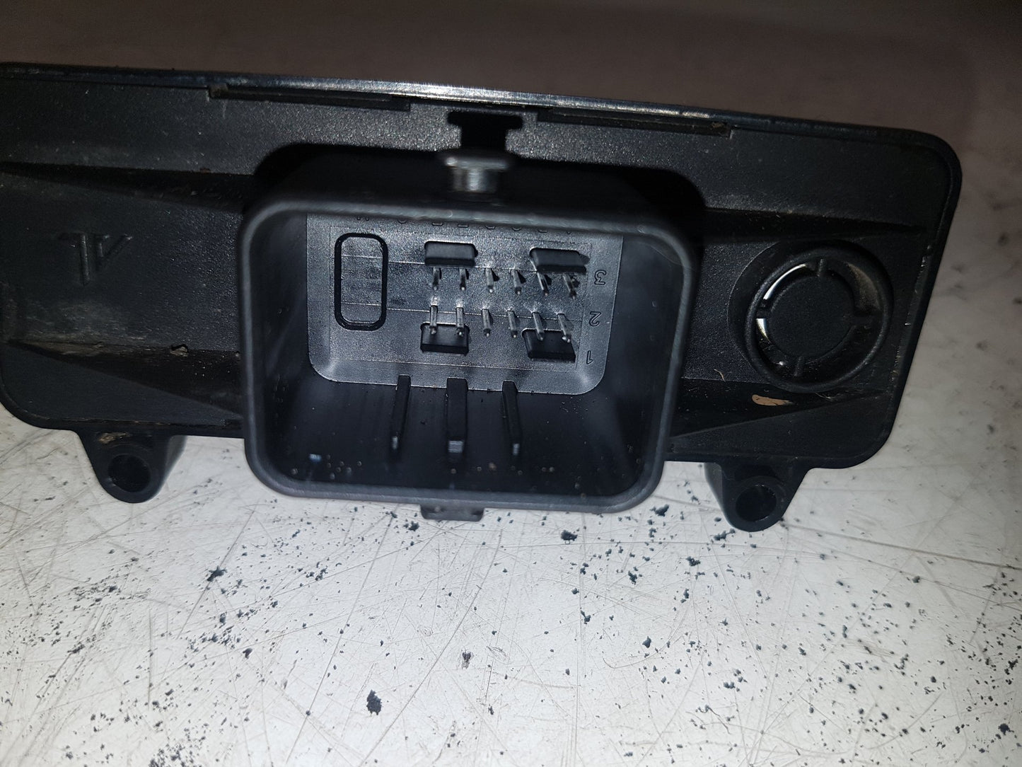 2006 - 2012 Volvo C30  Hatchback LIGHT RELAY (CONTROL UNIT) 130732919702