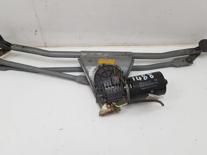 1987 - 1995 Volvo 480  Hatchback WIPER MOTOR (FRONT) & LINKAGE 412174