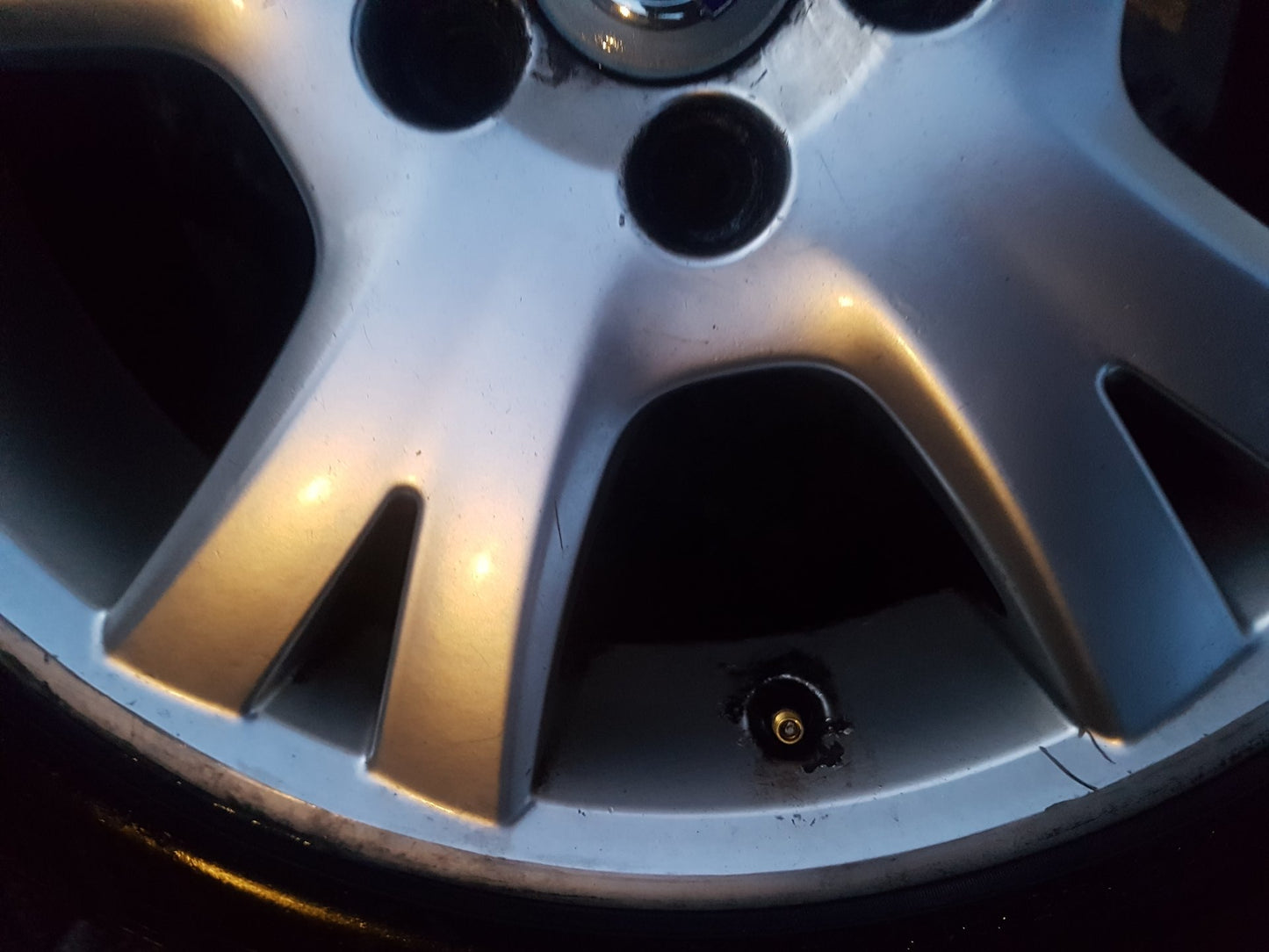 2008 - 2011 Volvo V70  Estate Alloy Wheel 30643770