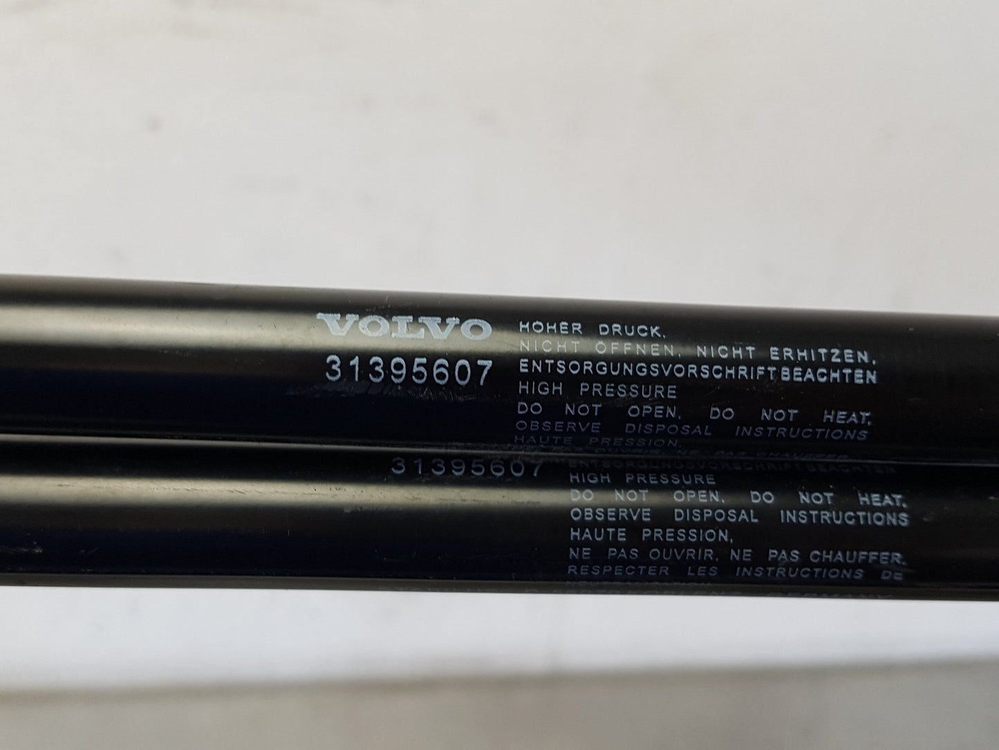 2012 - 2020 Volvo V40  Hatchback Bootlid Gas Struts 31395607