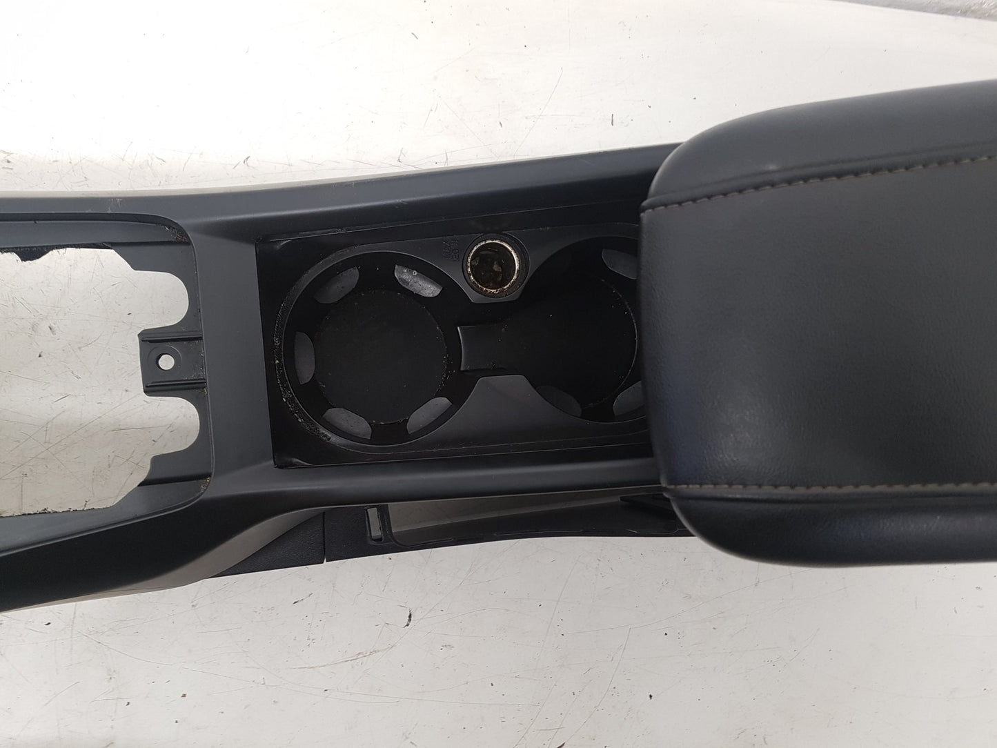 2012 - 2015 Volvo V40  Hatchback Centre Console 8632771
