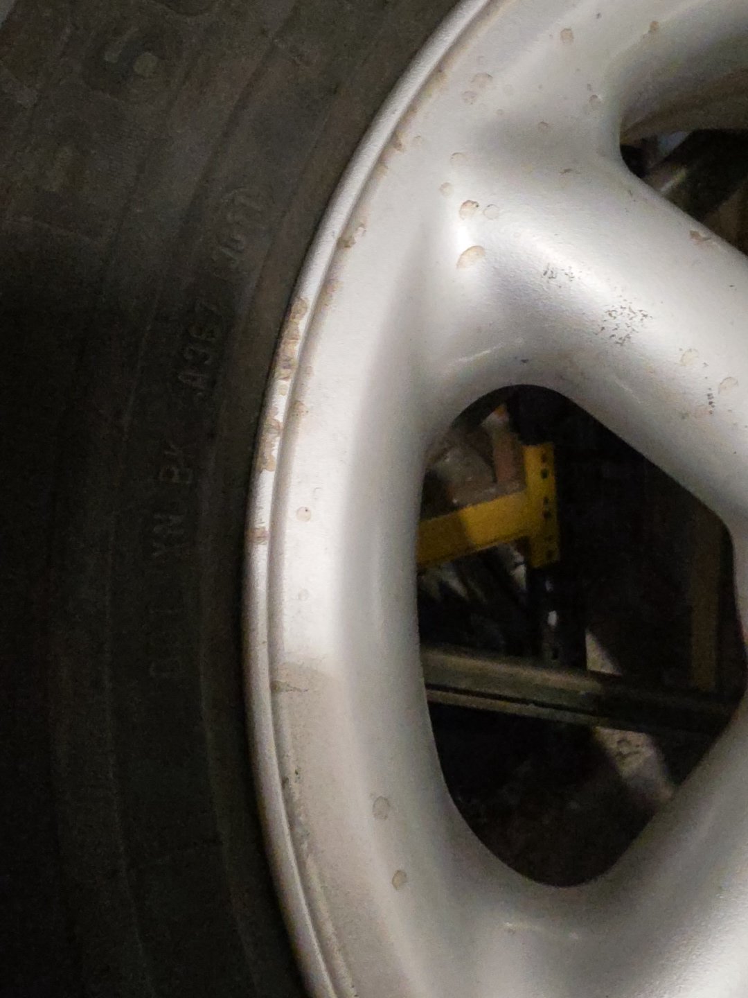 1995-1997 Volvo 850 Alloy Wheel 9157416 VRAC Grade B