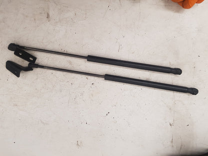 2005 - 2010 Volvo XC90  Estate TAILGATE STRUTS/RAMS - PAIR 30634580
