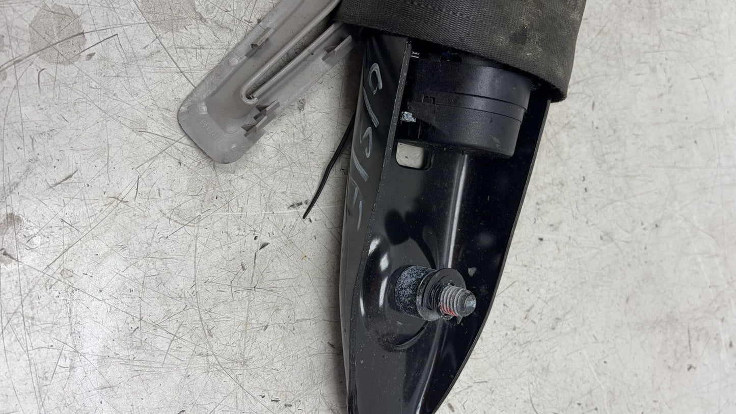2007 - 2014 Volvo XC90  Estate Right Front Seat Belt 31332085