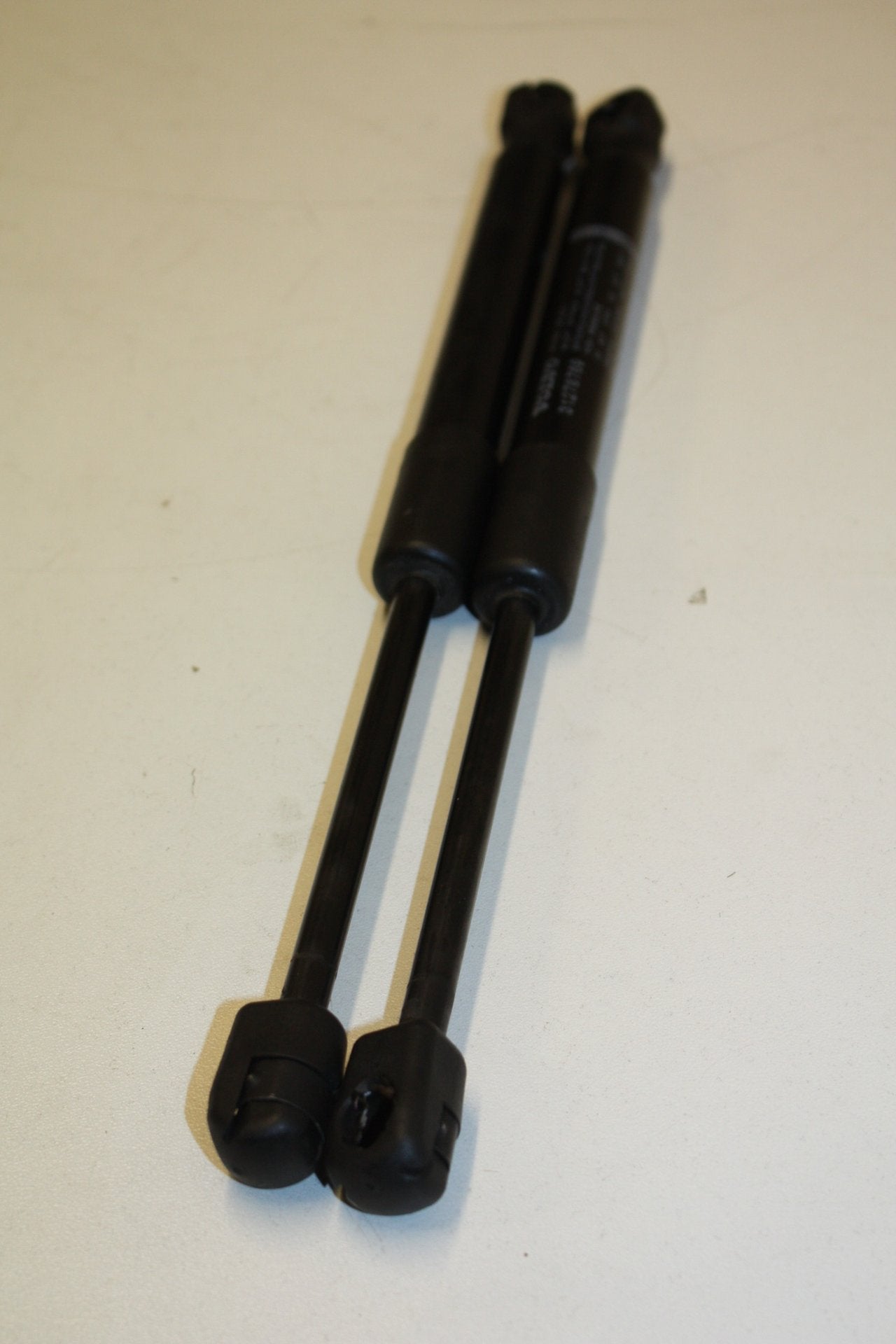 2012 Volvo S60  Saloon BONNET STRUTS/RAMS - PAIR 31278769