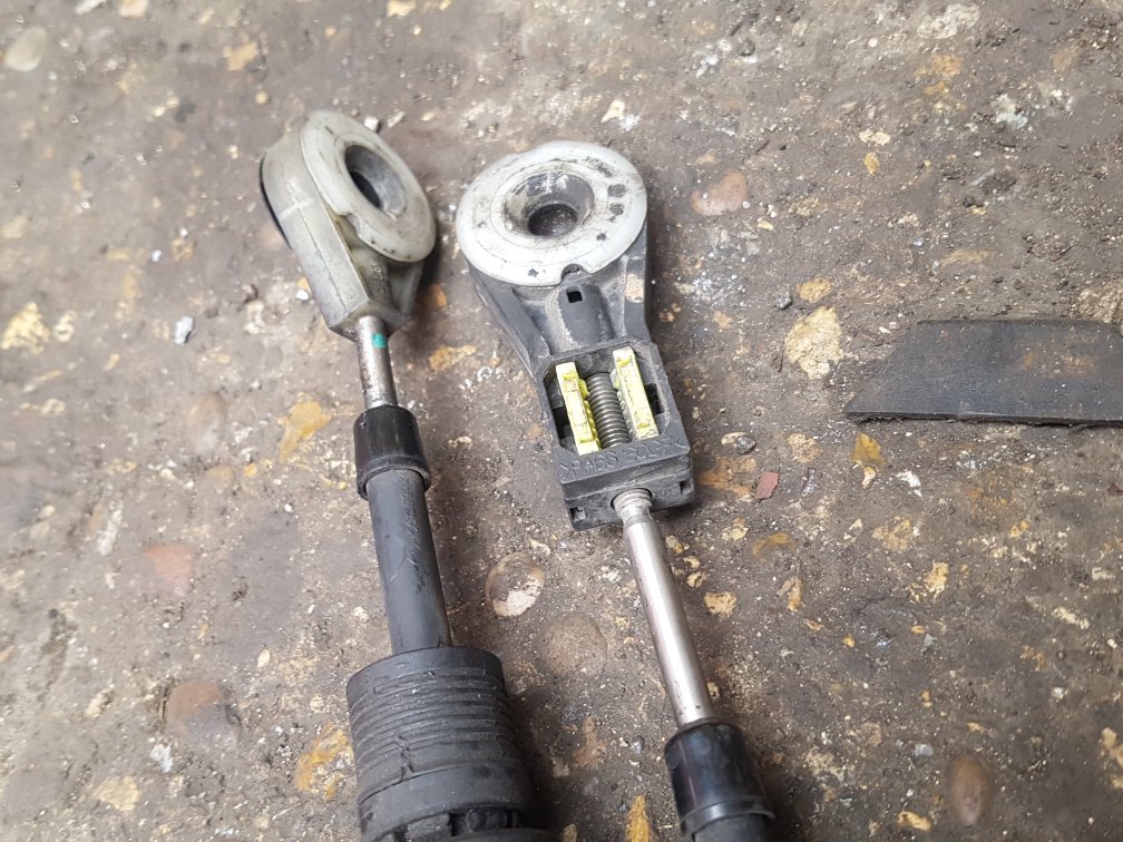 2012 - 2017 Volvo V40  Hatchback Gear Shifter Cable Set 4YTA017CECDA