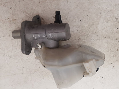 2008 - 2011 Volvo V70  Estate BRAKE FLUID RESERVOIR AND MASTER CYLINDER 36010082