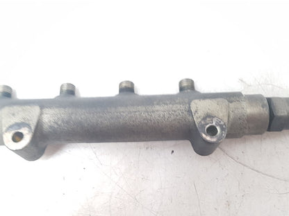 2002 - 2006 Volvo XC90  Estate Injection Rail 0445215015 30622085 0 445 215 015