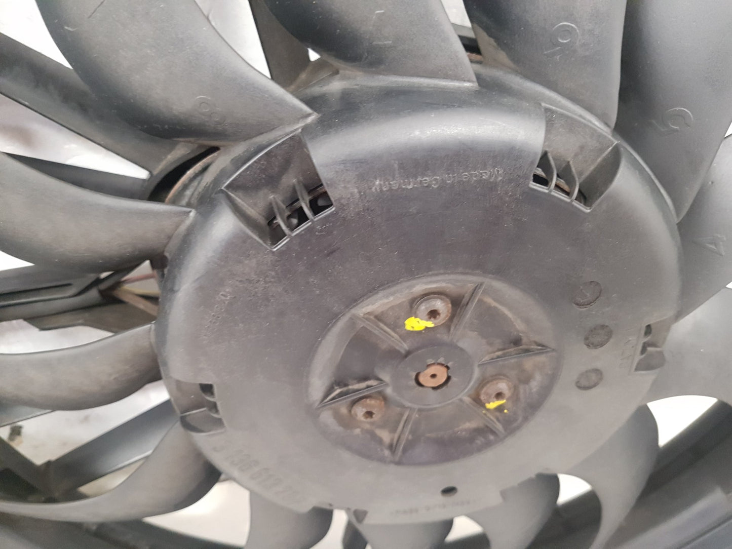 2000 - 2007 Volvo XC70  Estate RADIATOR FAN & COWLING (A/C CAR) 30741144