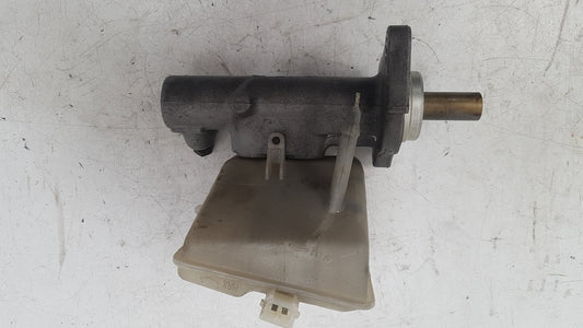 2003 - 2007 Volvo V70  Estate Brake Master Cylinder 8646008