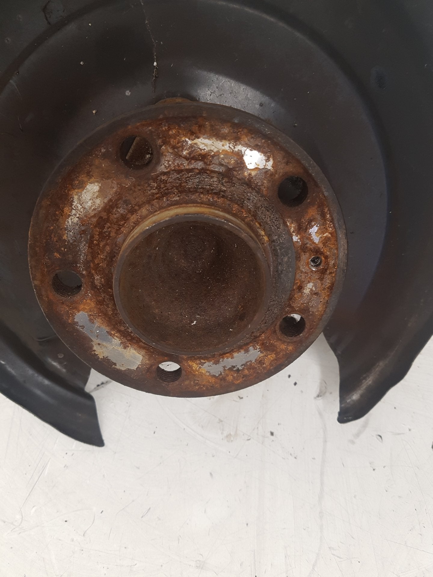 2019 - 2021 Volvo XC40 536 Estate Left Rear Hub Assembly 32246249