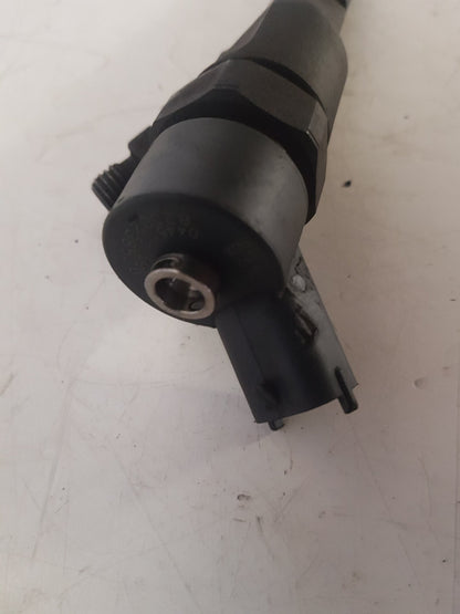 2000 - 2003 Volvo S40  Saloon Fuel Injector 8200238528