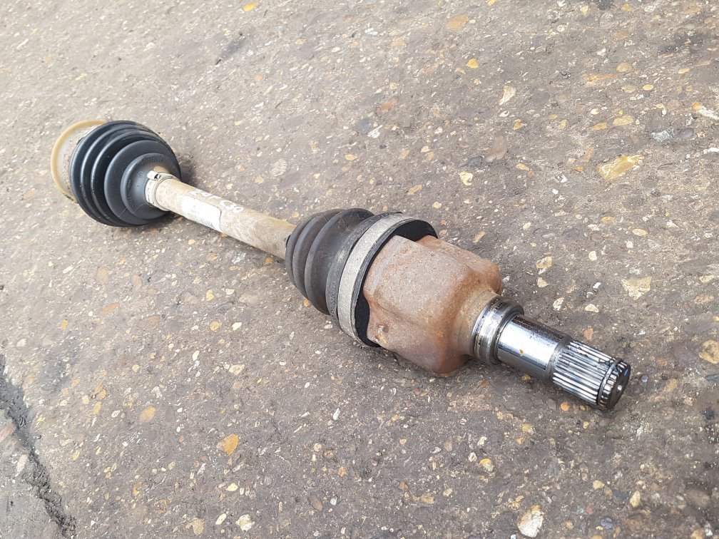 2006 - 2012 Volvo C30  Hatchback DRIVESHAFT - PASSENGER FRONT (MANUAL) (ABS) 31251693