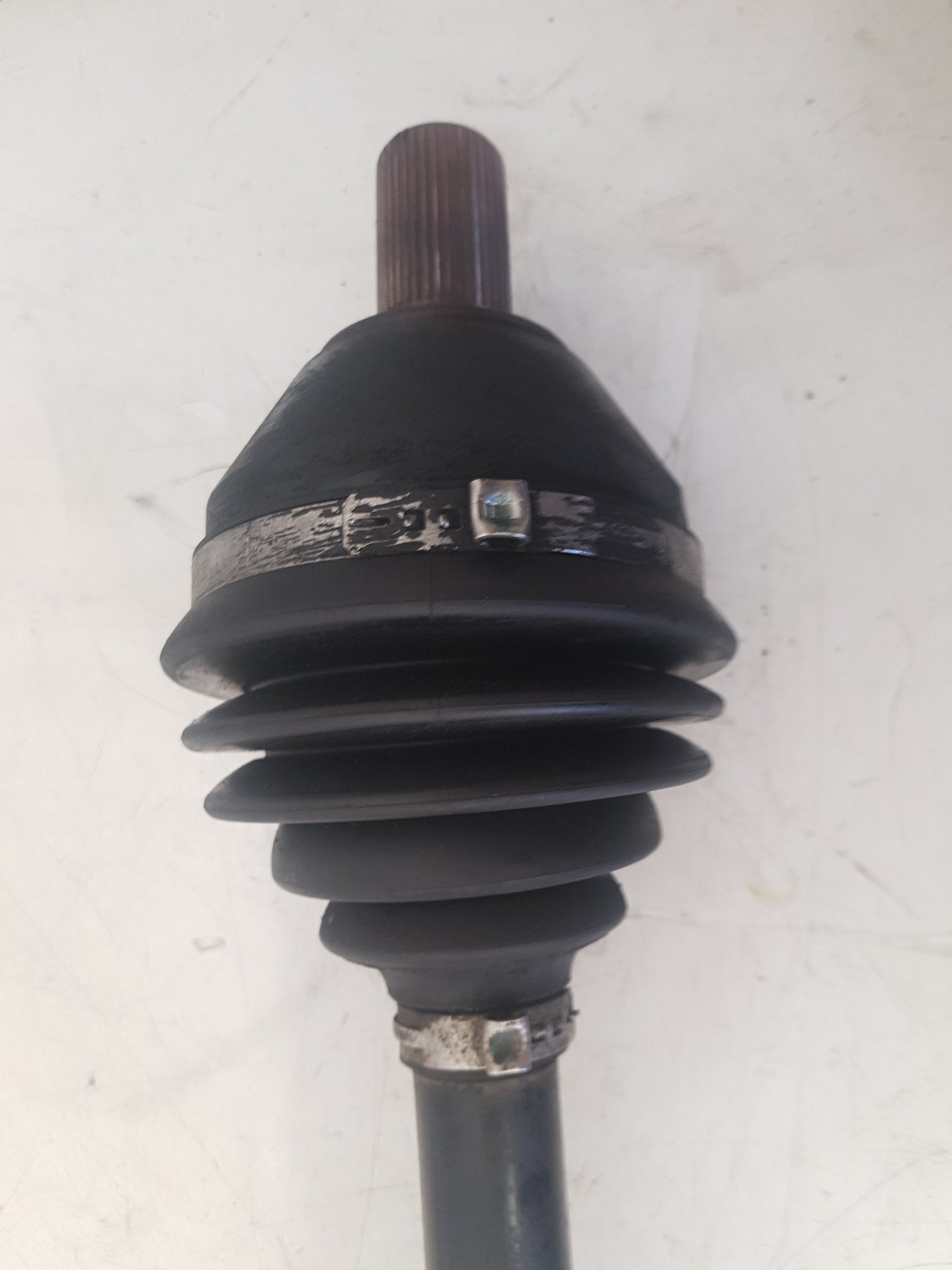 2010 - 2017 Volvo XC60  Estate Left Front Drive Axle 31216447