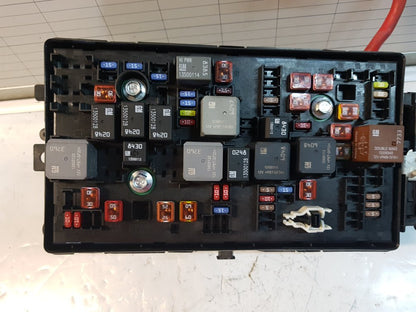 2010 - 2012 Saab 95  Saloon Engine Fuse Box 13253551_02