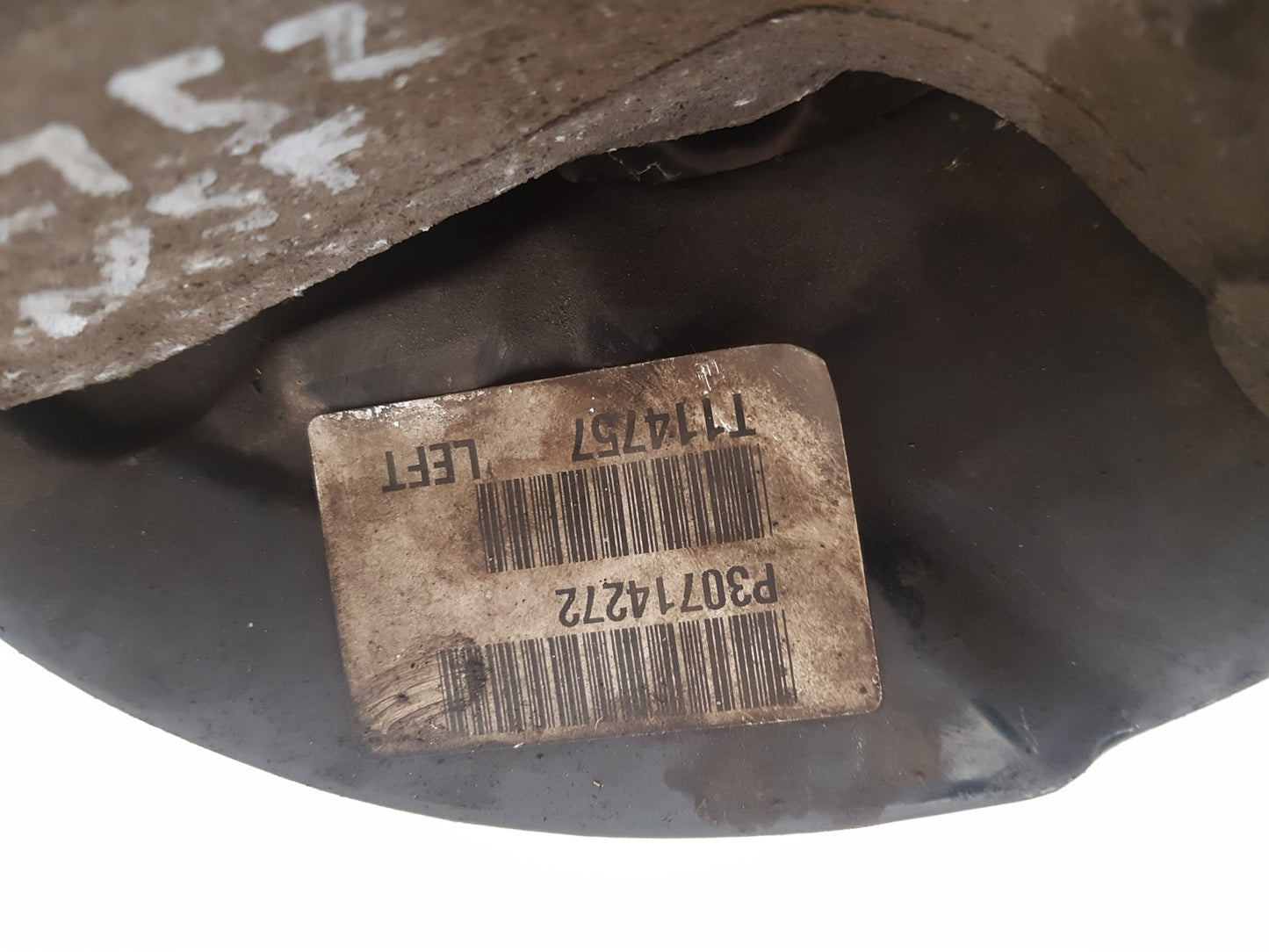 2005 Volvo S60  Saloon HUB (FRONT) LH 30714272