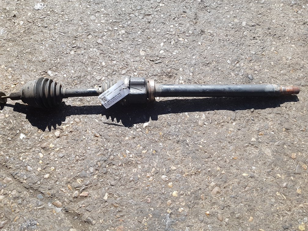 2004 - 2007 Volvo V50  Estate Right Front Drive Axle 36000559