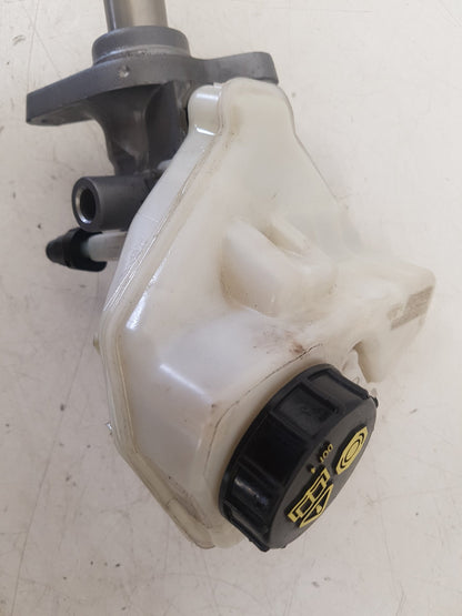 2010 - 2017 Volvo XC60  Estate BRAKE FLUID RESERVOIR AND MASTER CYLINDER