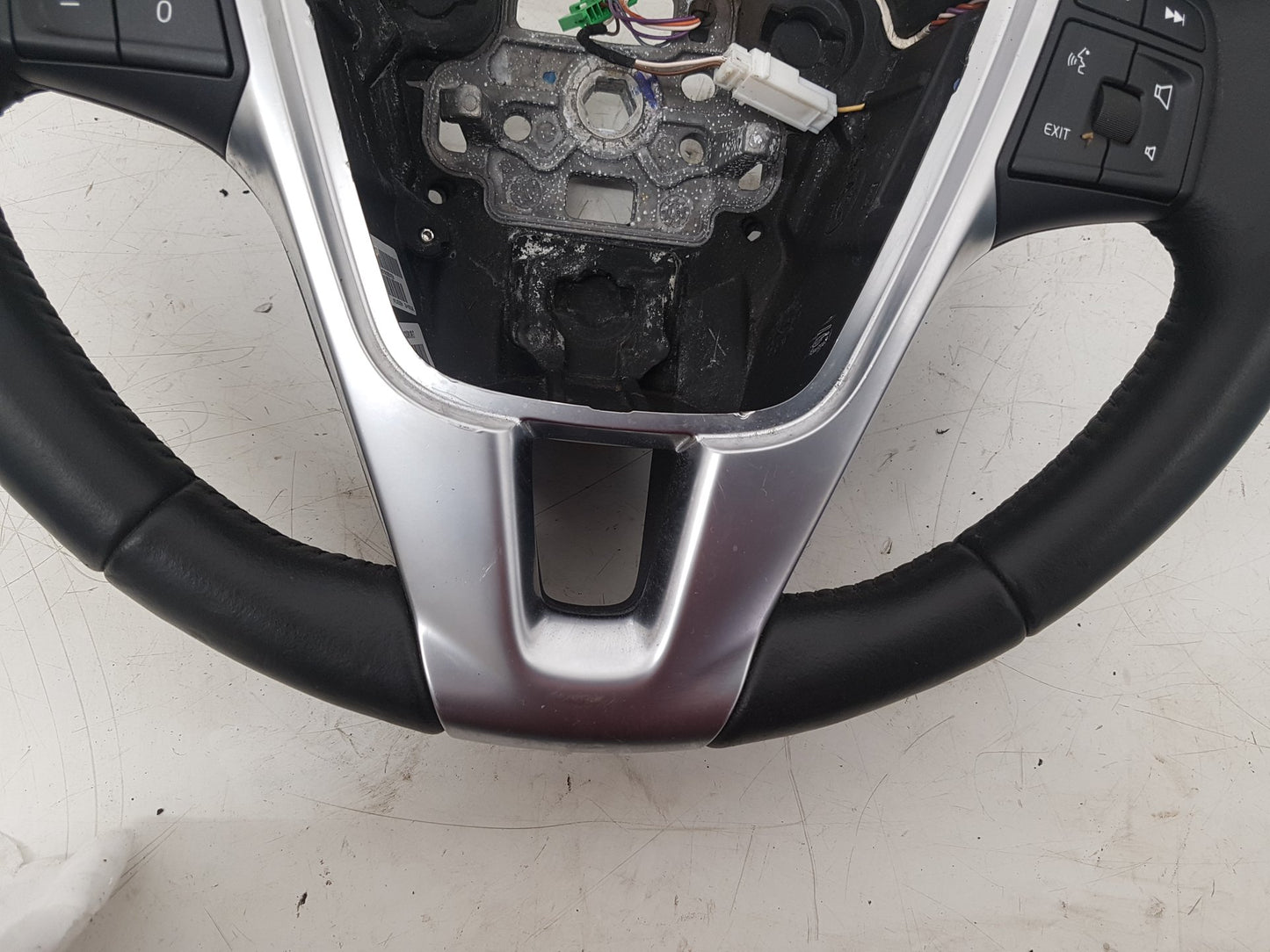 2015 - 2019 Volvo V40 Cross Country  Hatchback Steering Wheel P31455089