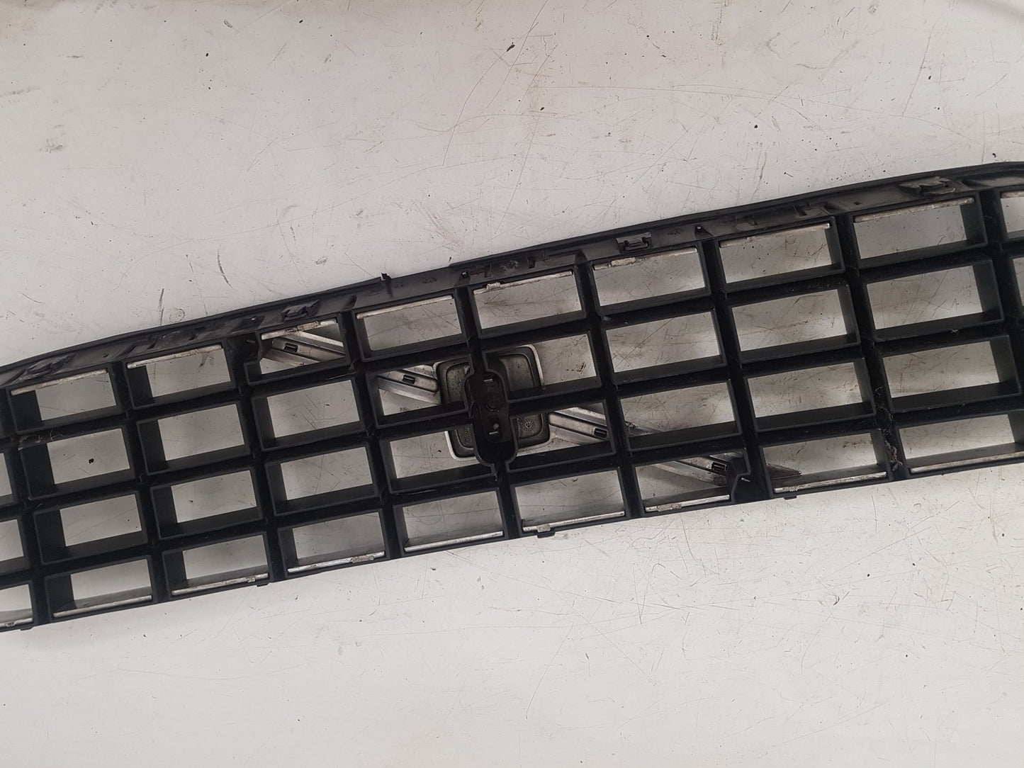 2003 - 2010 Volvo XC90  Estate FRONT GRILL 8620641