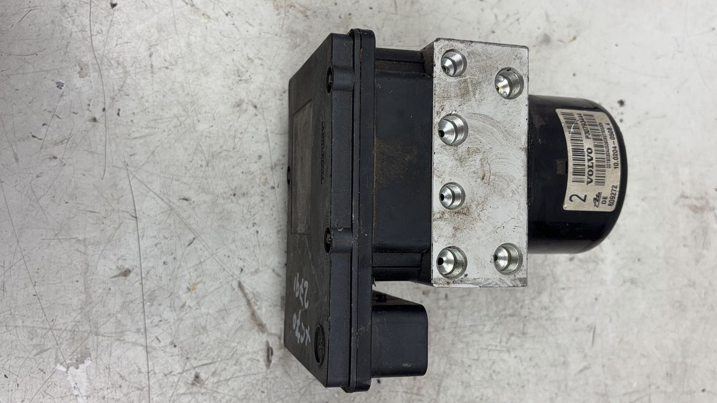 2004 - 2007 Volvo XC70  Estate ABS Pump 30793445