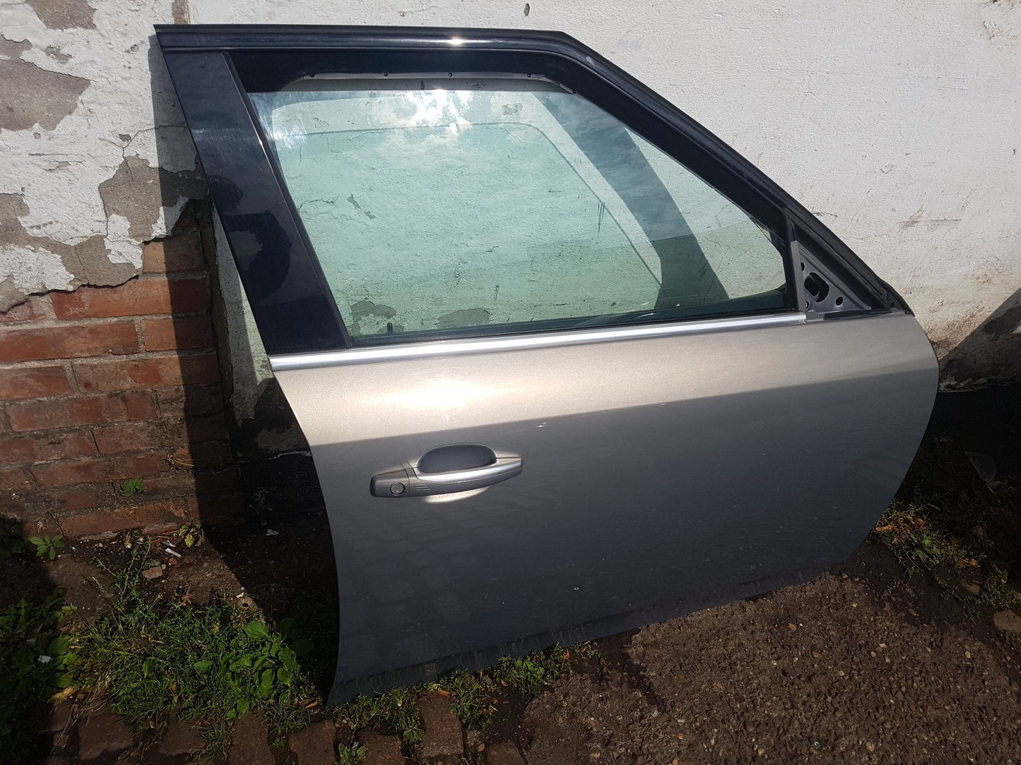 2010 - 2012 Saab 9-5  Saloon DOOR - BARE (FRONT DRIVER SIDE)