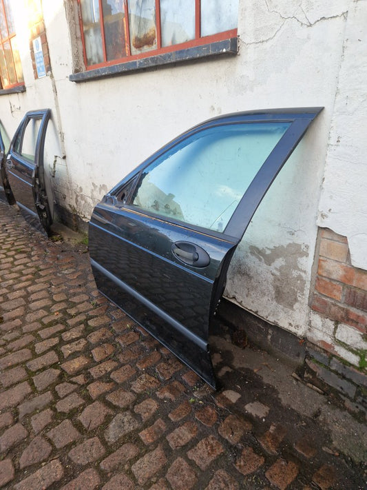2001 - 2009 Saab 9-5  Estate DOOR - BARE (FRONT PASSENGER SIDE)