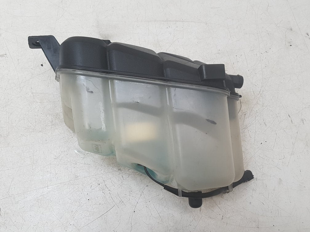 2015 Volvo S60  Saloon Radiator Pressure Bottle 6G91-8K218-D2L4A
