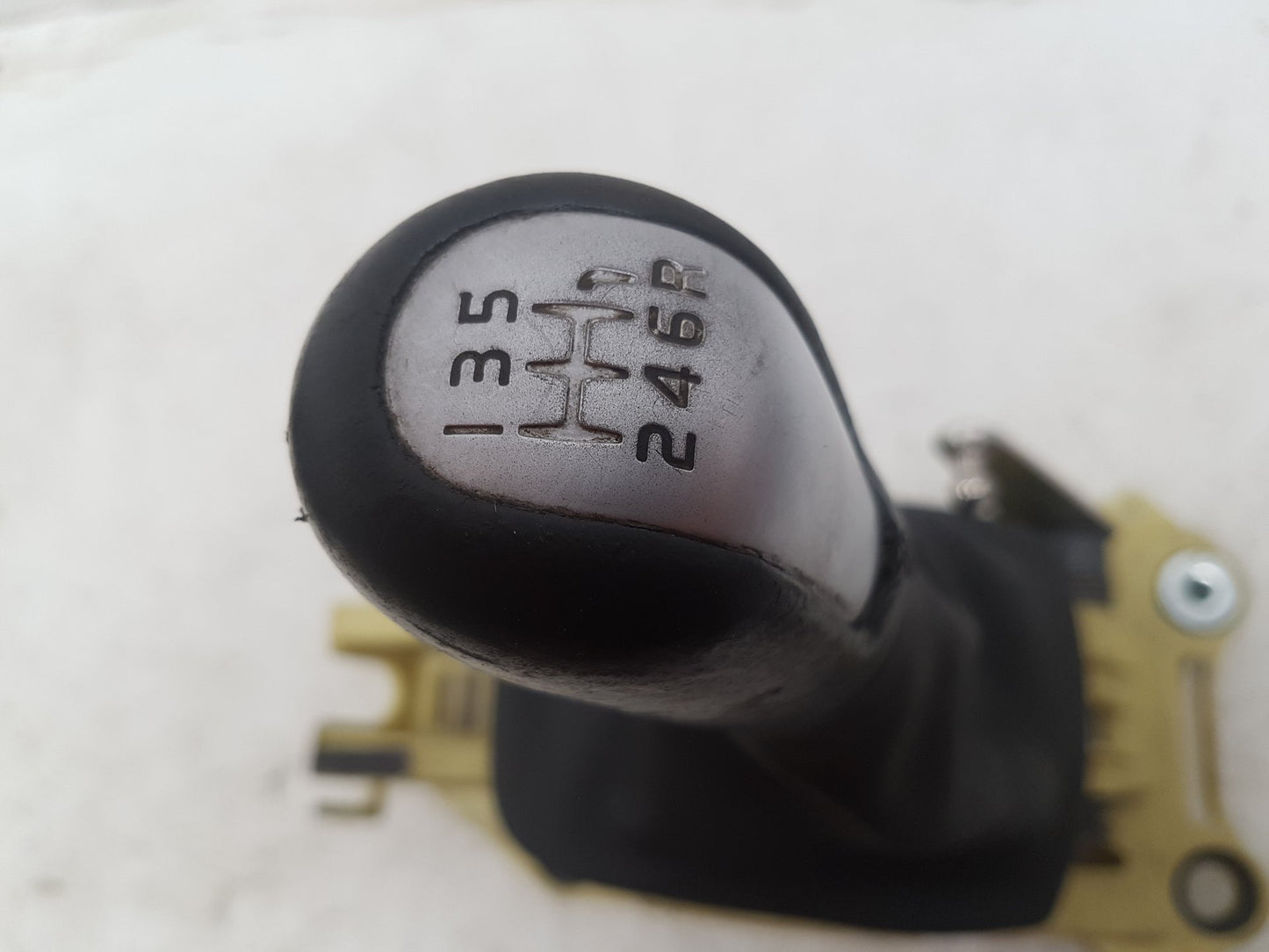 2007 - 2013 Volvo C70  Convertible GEAR STICK