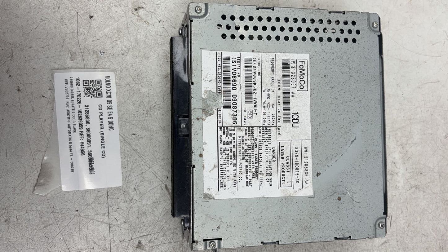 2004 - 2007 Volvo XC70  Estate CD PLAYER (SINGLE CD) 31285836