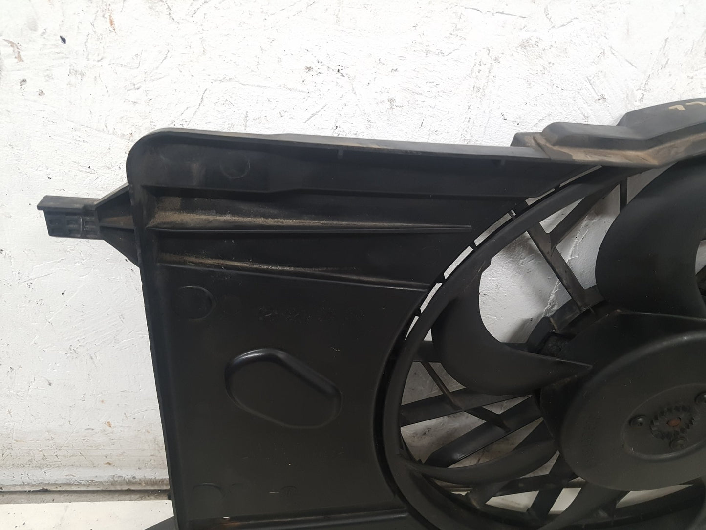 2004 - 2010 Volvo V50   Estate RADIATOR FAN & COWLING (A/C CAR) 3M5H-8C607-TA
