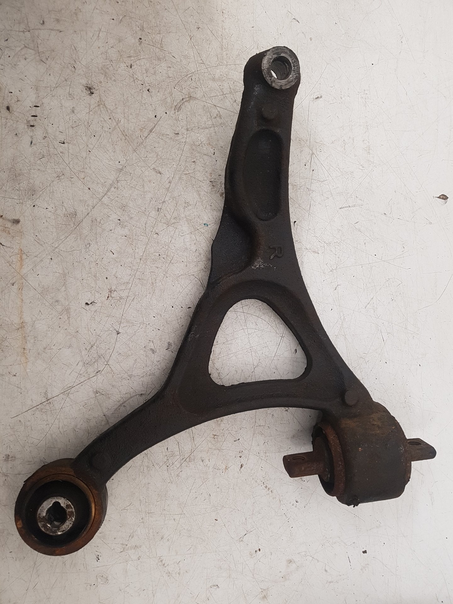 2005 - 2012  Xc90 D5 Se Awd E4 5 Dohc  Estate Right Front Lower Control Arm