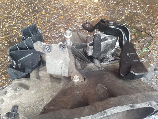 2010 - 2012 Volvo V50   Estate Manual Gearbox 1283179