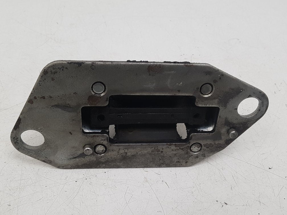 2004 - 2007 Volvo XC70  Estate Right Engine Mount 1349381