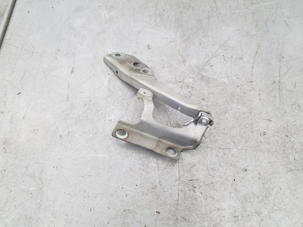 2006 - 2009 Volvo C70  Convertible Left Bonnet Hinge 30753597