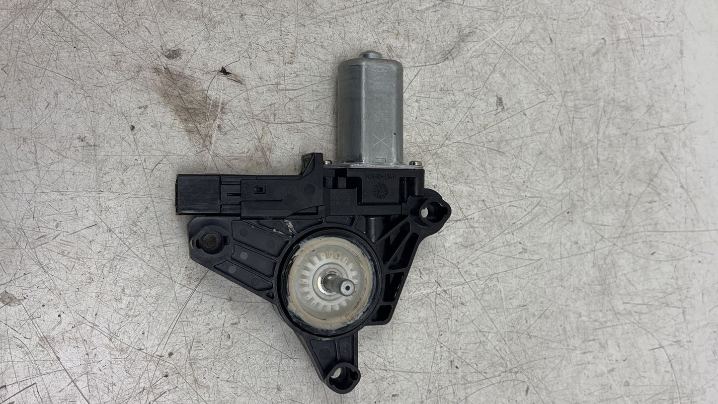 2015 - 2019 Volvo V40 Cross Country  Hatchback WINDOW REG MOTOR (DRIVER SIDE REAR) A2469063100