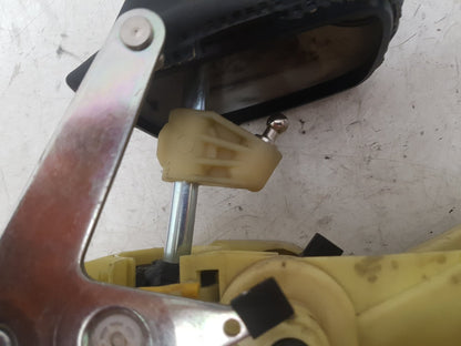 2007 - 2013 Volvo C70  Convertible GEAR STICK